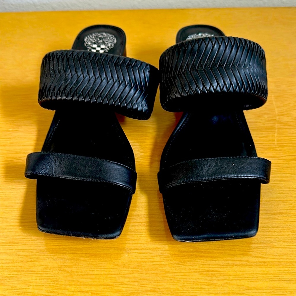 Vince Camuto black sandals. Worn twice. Size 10/42.
